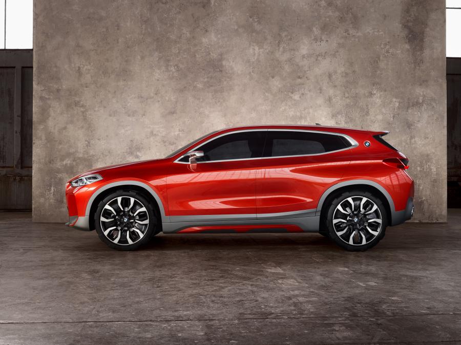  BMW Concept X2 (F39) 2016 года  (фото 7 из 23)